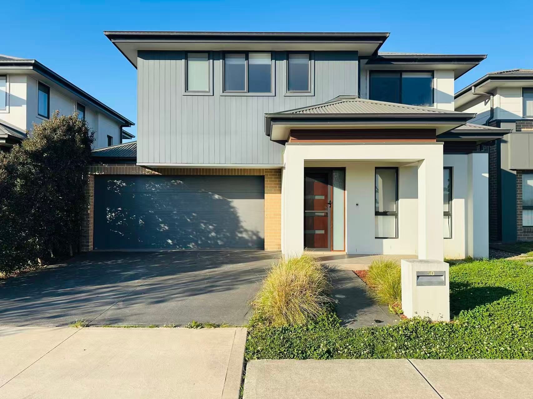 30 Bywaters Drive Catherine Field NSW 2557